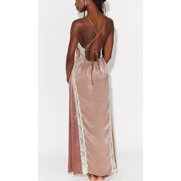 Free People - Some Kind Of Love Maxi Slip - Mink - Picture 2 of 5